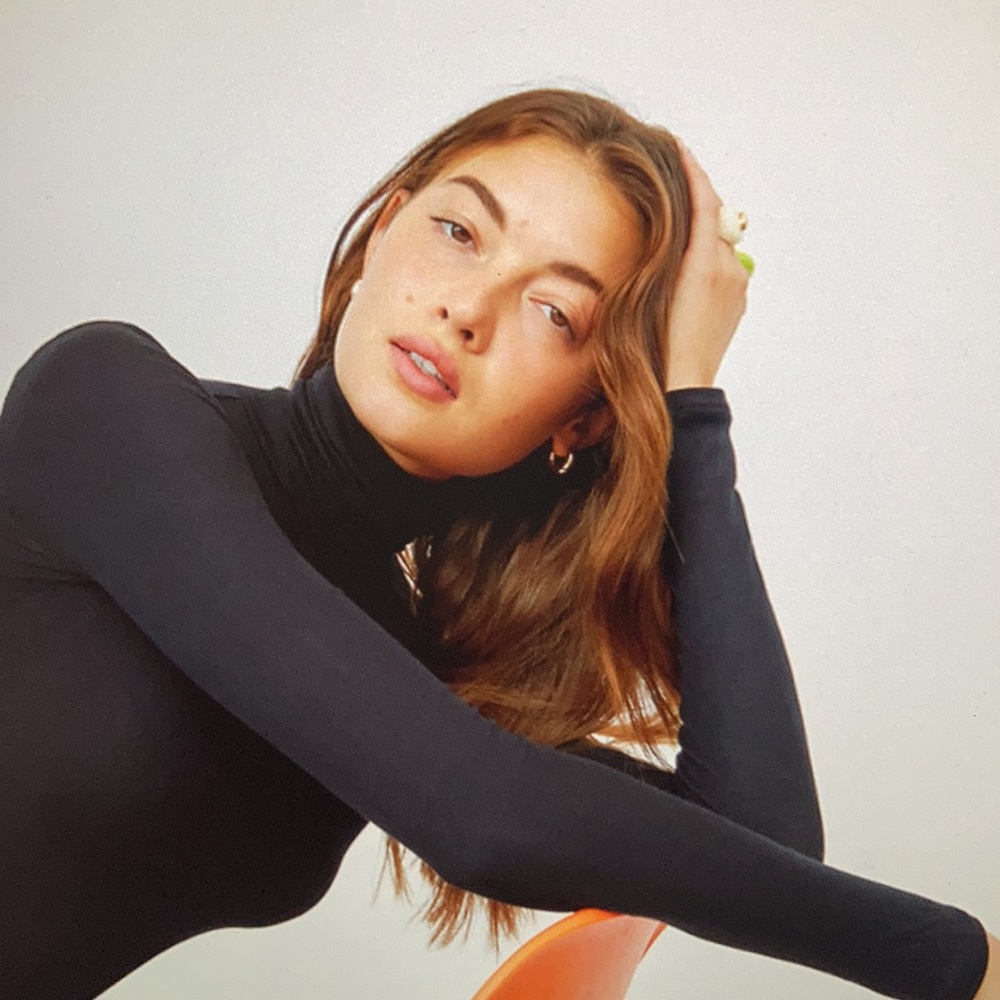Sunday best freshman turtleneck black